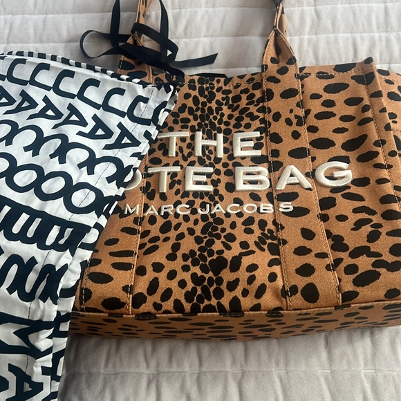 Marc Jacobs large tote - Picture 9 of 12